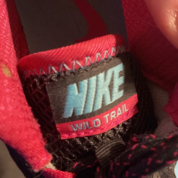 Nike Wild Trail Gray Pink/Blue running sneaker size 8 women’s - Picture 4 of 5
